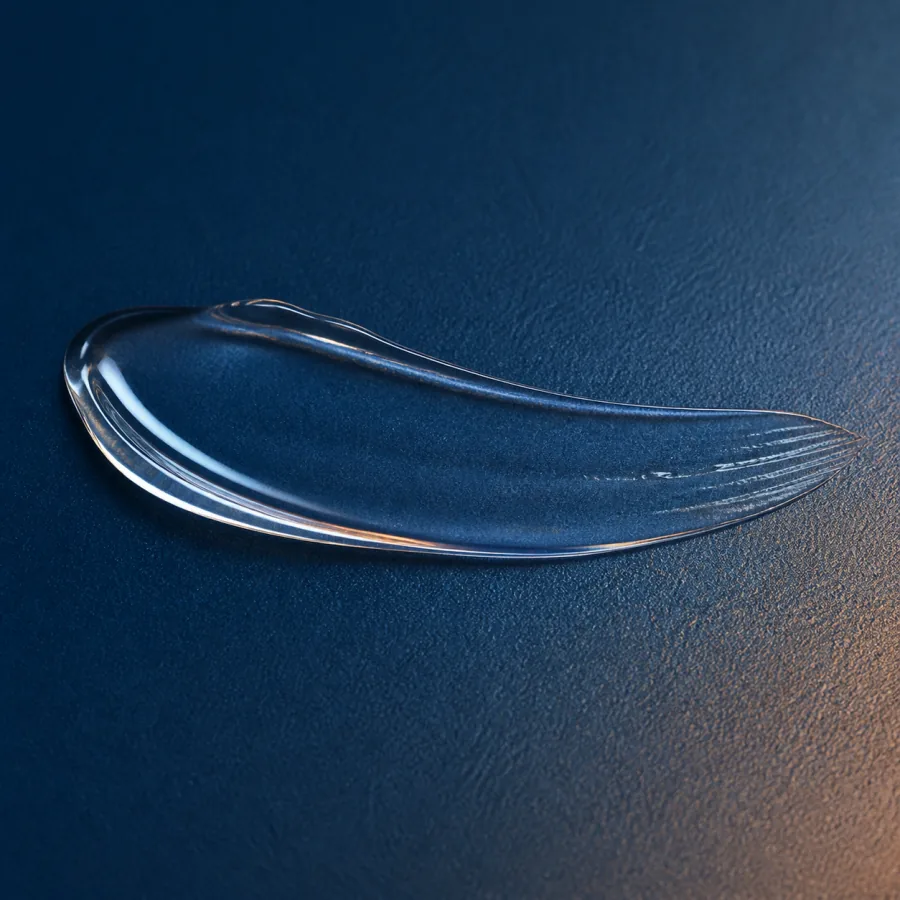 Detalle de una pequeña cantidad de gel transparente